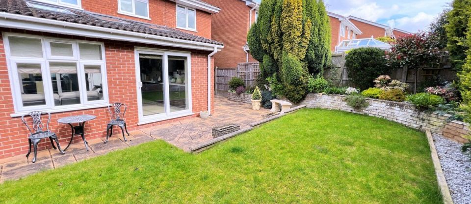 4 bedroom Detached house in Kingswinford (DY6)