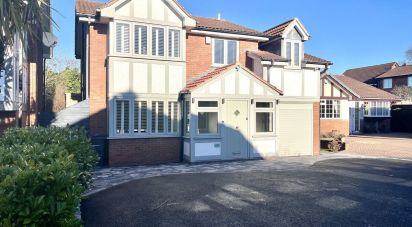 5 bedroom Detached house in Sutton Coldfield (B74)